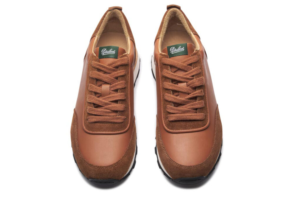 Sneakers femme Paraboot Cosmos en mélange de cuir lisse et cuir velours marron, vue de dessus sur fond blanc