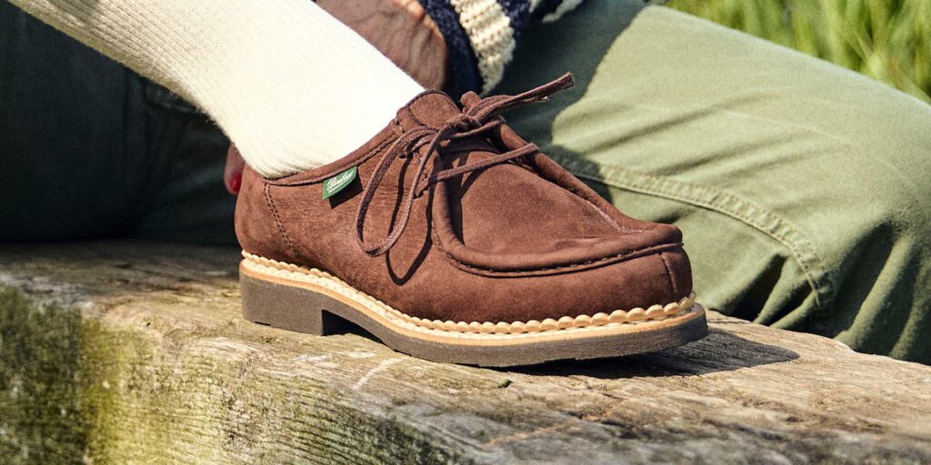 Paraboot Mirabelle women's derbies in chocolate nubuck bull calf leather, manual lacing, rubber sole and Norwegian stitching.