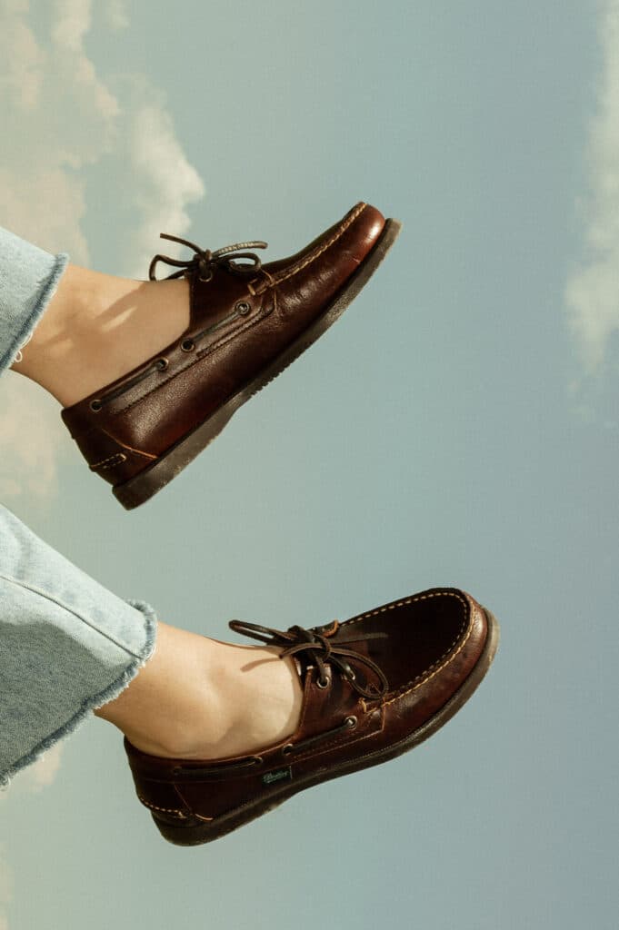 Chaussure bateau femme Paraboot Barth en cuir lisse America marron avec semelle anti-dérapante noire.