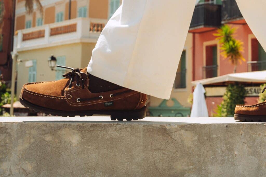 Scarpa da barca da uomo Paraboot Malo in pelle scamosciata color cognac con suola in gomma dentellata.